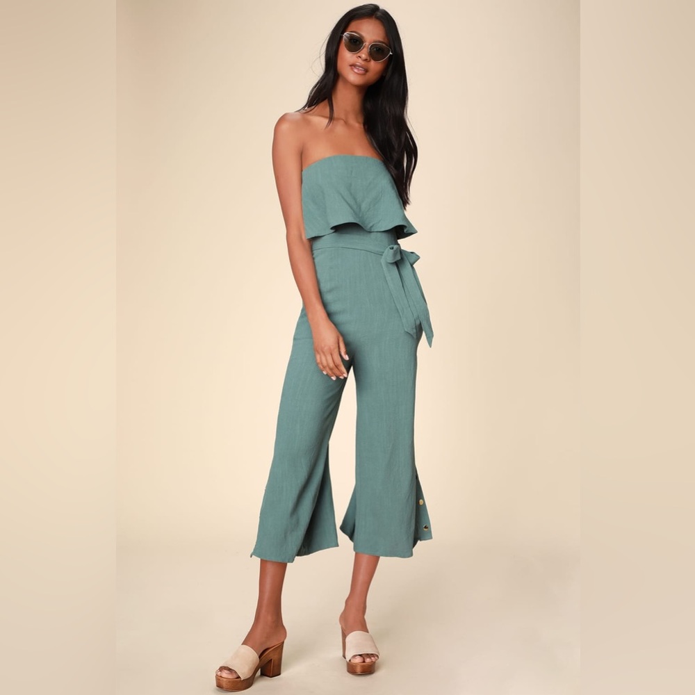 LULU’S Lanah Sage Green Strapless Jumpsuit size XS. NWT